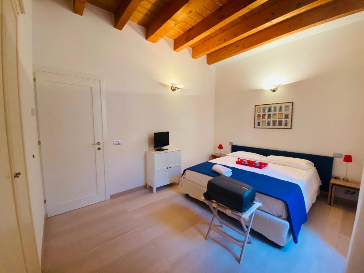 Ng Guest House Il Ris Сассарі Екстер'єр фото