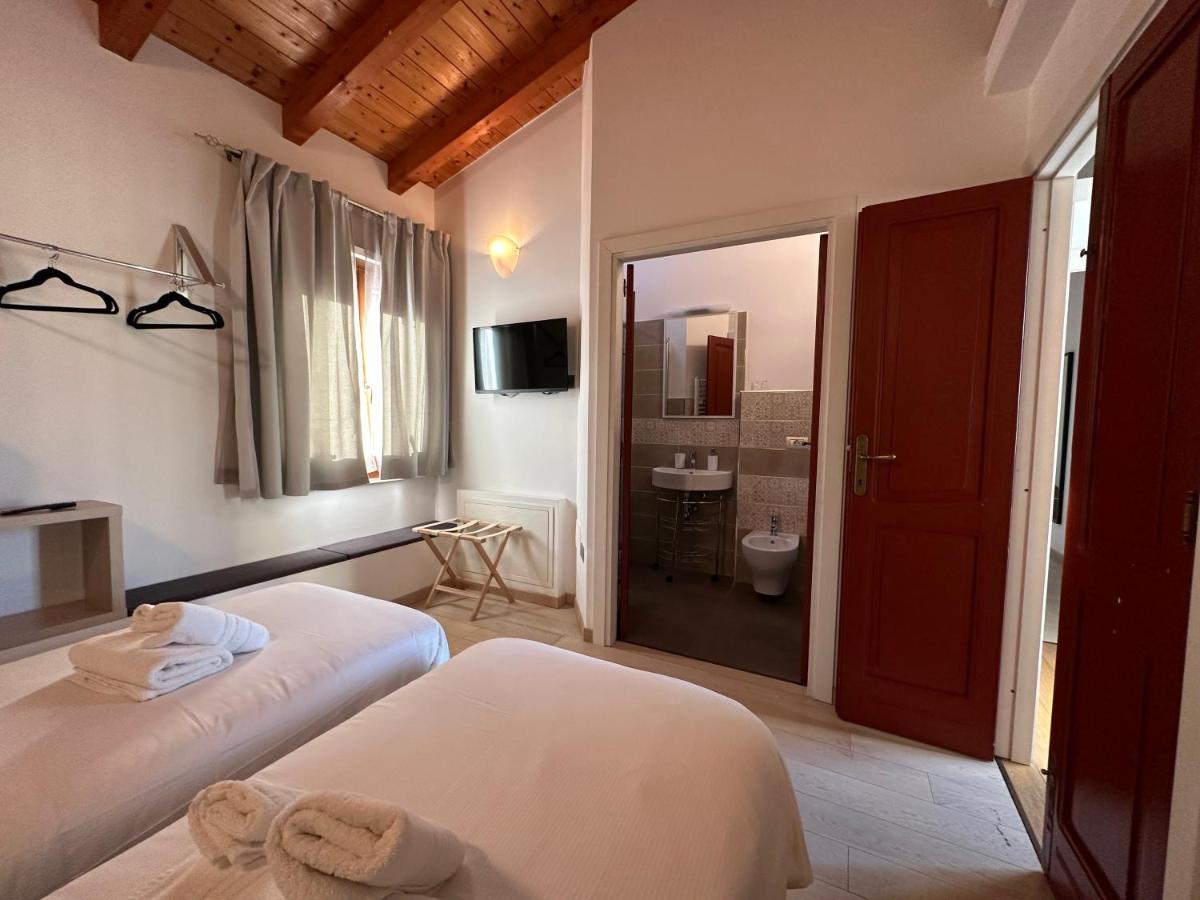 Ng Guest House Il Ris Сассарі Екстер'єр фото