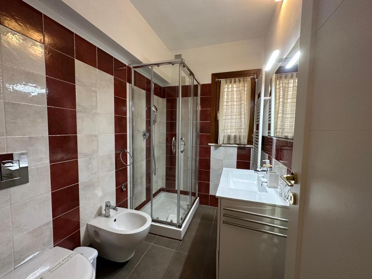 Ng Guest House Il Ris Сассарі Екстер'єр фото